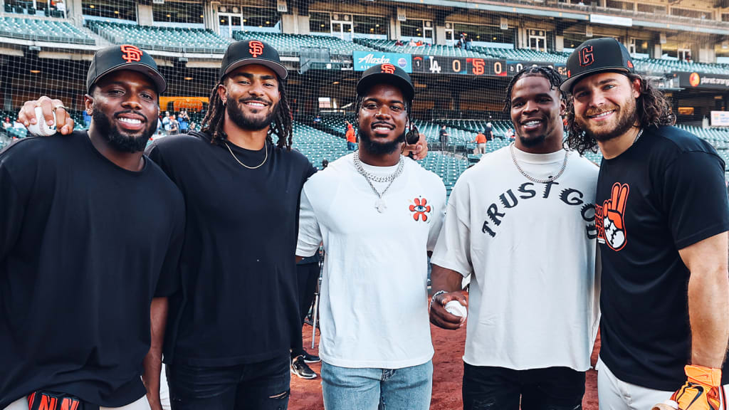 49ers Throw First Pitch at SF Giants Game