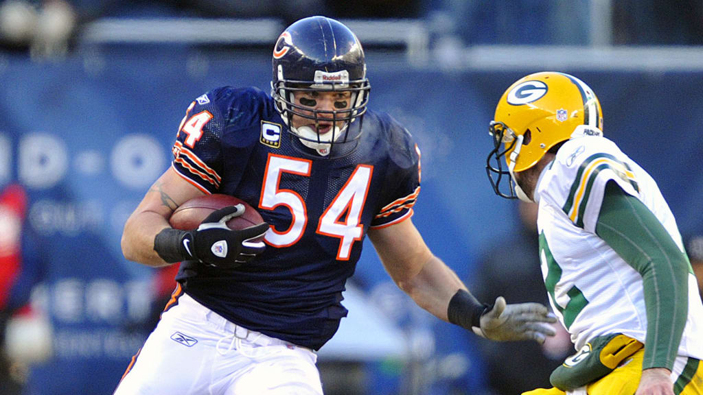 Hall of Famer Brian Urlacher - Los Angeles Times