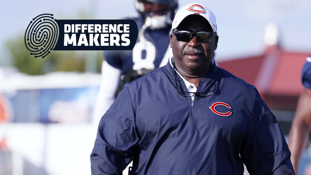 Chicago Bears equipment manager Tony Medlin a valued member of