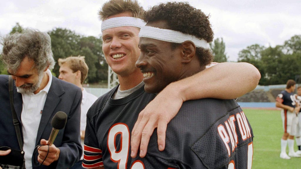 NFL Chicago Bears Walter Payton Jim McMahon Pre Game Sidelines 8 X 10 Photo