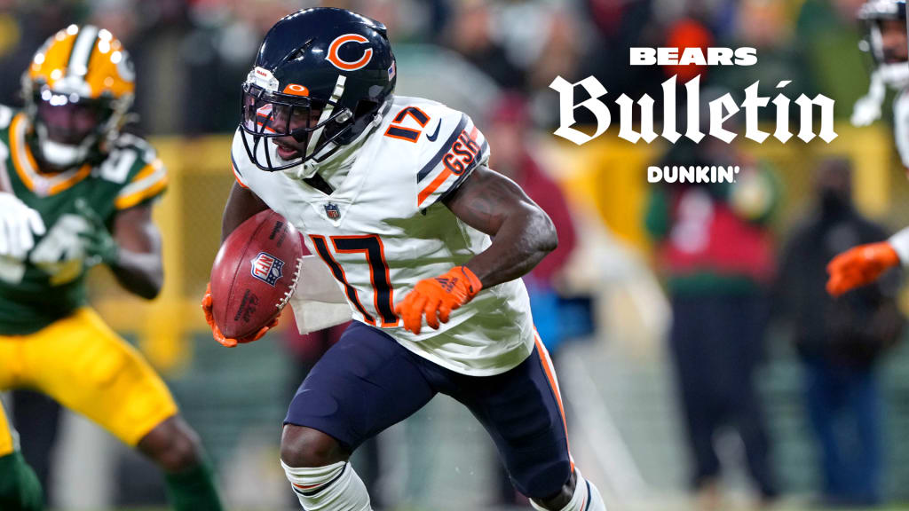 Chicago Bears linebacker Tremaine Edmunds looks down during the first half  of an NFL football game against the Green Bay Packers in Chicago, Sunday,  Sept. 10, 2023. (AP Photo/Nam Y. Huh Stock