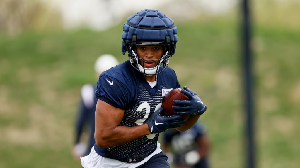 Bears' Roschon Johnson can be 'pillar' alongside Justin Fields, scout says