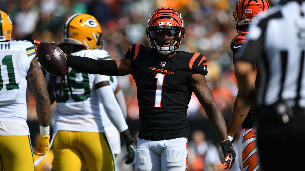 Photo] Ja'Marr Chase rocks a Bengals uniform for the first time