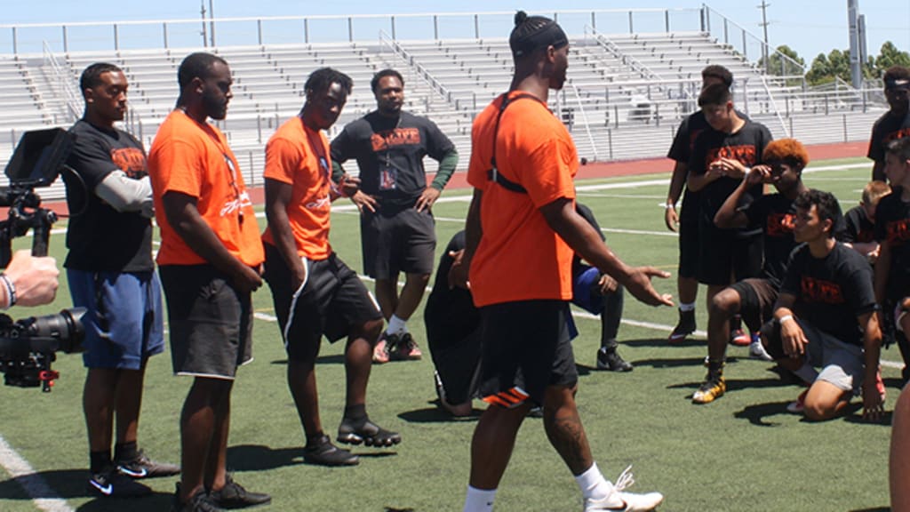 Joe Mixon's 5th Annual Youth Football Camp - SponsorMyEvent