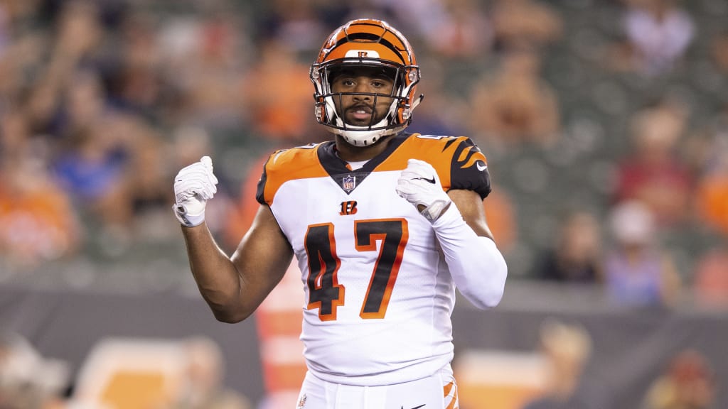 Bengals waive Hardy Nickerson to make room for Vontaze Burfict