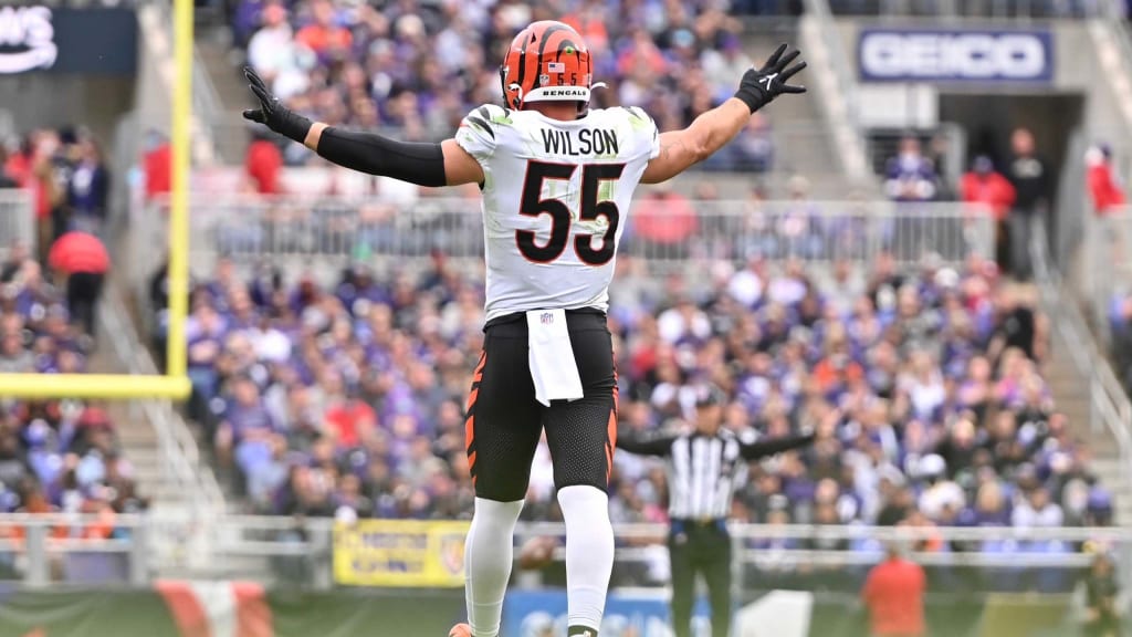 C.J. Uzomah leaves Cincinnati Bengals practice on a cart