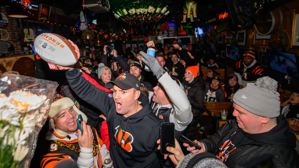 I'll drink to that: Bengals coach Zac Taylor gifts game ball to local bar