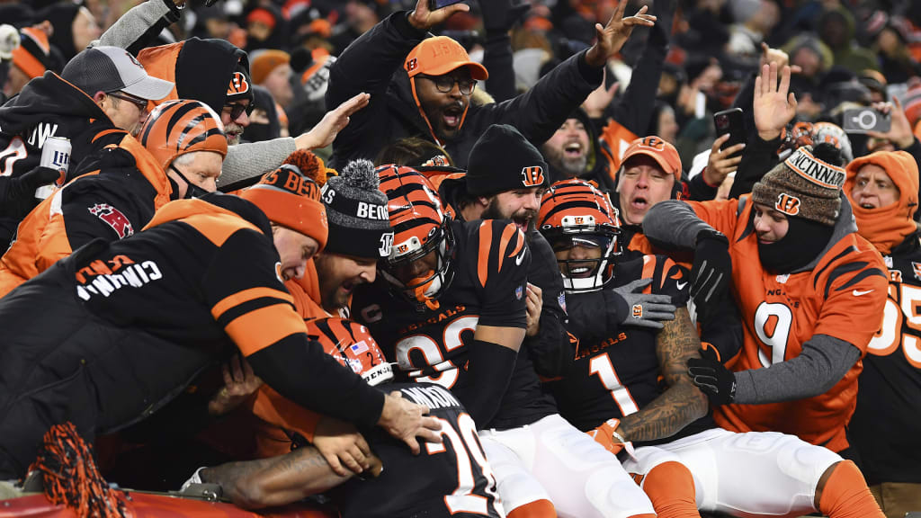 Bengals beat Raiders for first playoff win since 1990-91 season