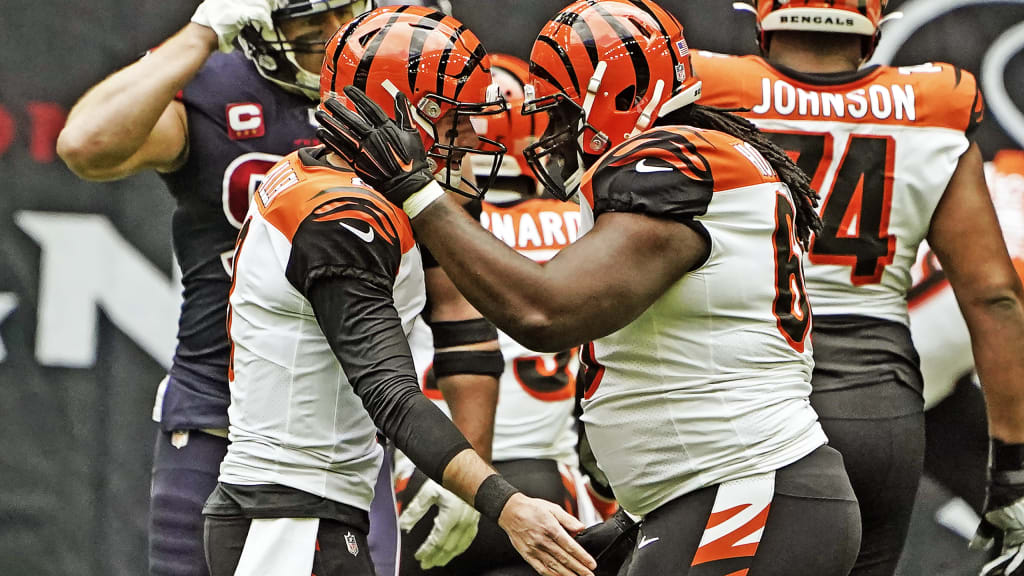 Cincinnati Bengals defeat the Houston Texans 37-31 in Week 16.