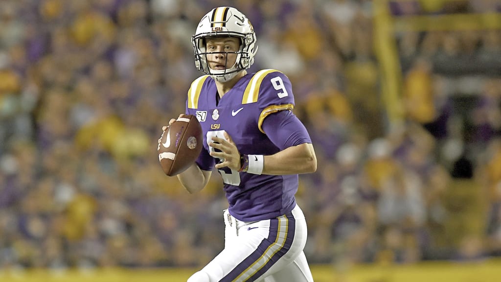 Joe Burrow's dad posts QB's childhood photo in Chiefs helmet