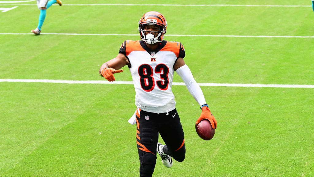 Cincinnati Bengals wide receiver Tyler Boyd (83) runs off the field after  warming up before an