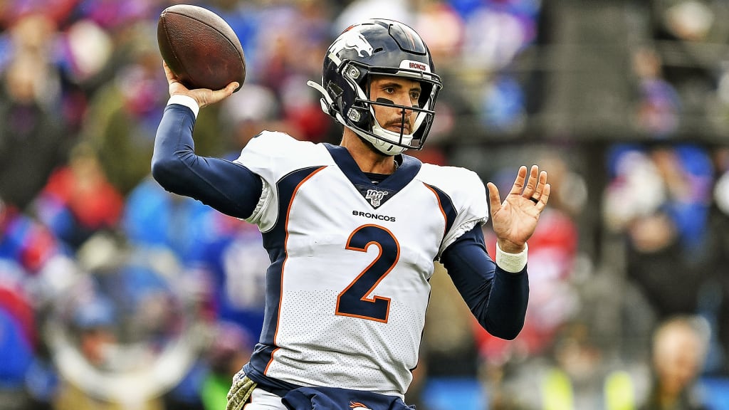 Cincinnati Bengals quarterback Brandon Allen passes the ball during