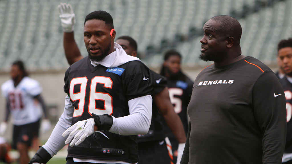 Carlos Dunlap adds Super Bowl ring to his national championship