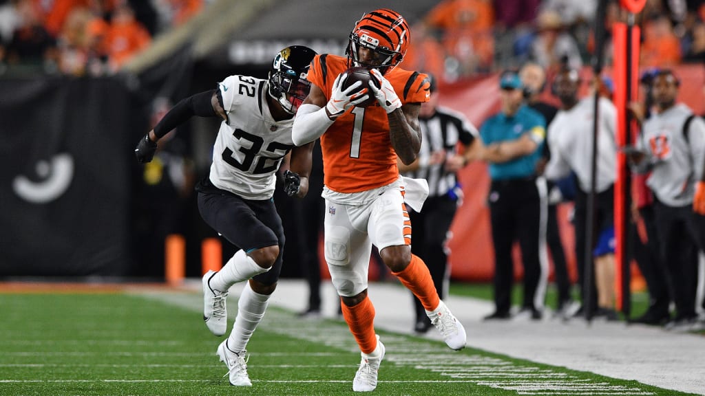 Cincinnati Bengals' Ja'Marr Chase, Joe Burrow Nab Offensive Rookie of the  Year, Comeback of the Year, Sports & Recreation, Cincinnati