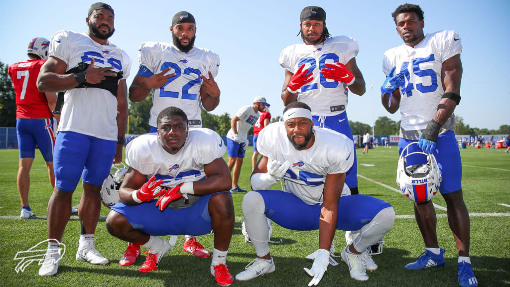 WATCH: Josh Allen tricks Bills fans by wearing red helmet in open practice  