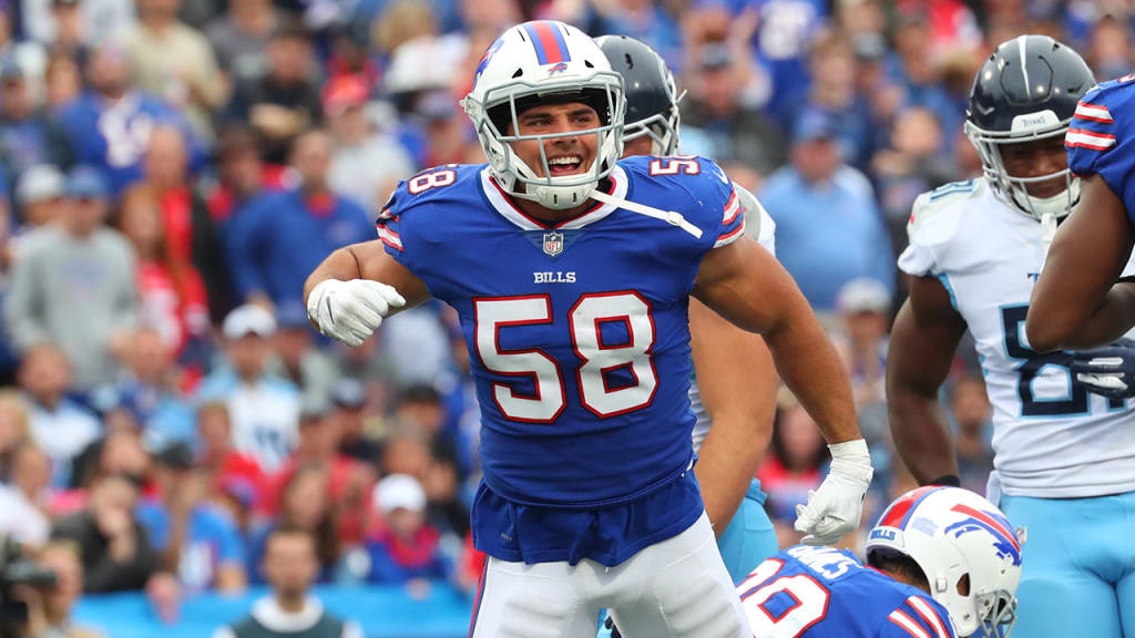 Buffalo Bills outside linebacker Matt Milano (58) defends against