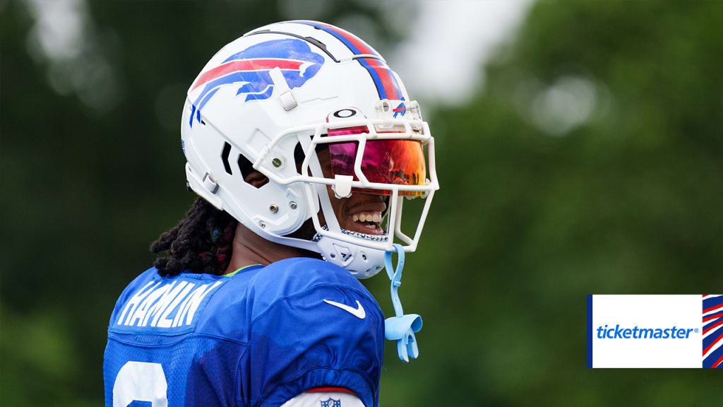 Buffalo Bills' Damar Hamlin holds autograph-signing session