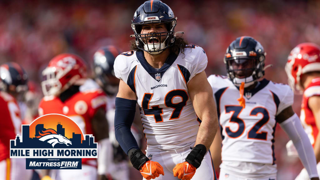 Denver Broncos linebacker Alex Singleton (49) against the New York