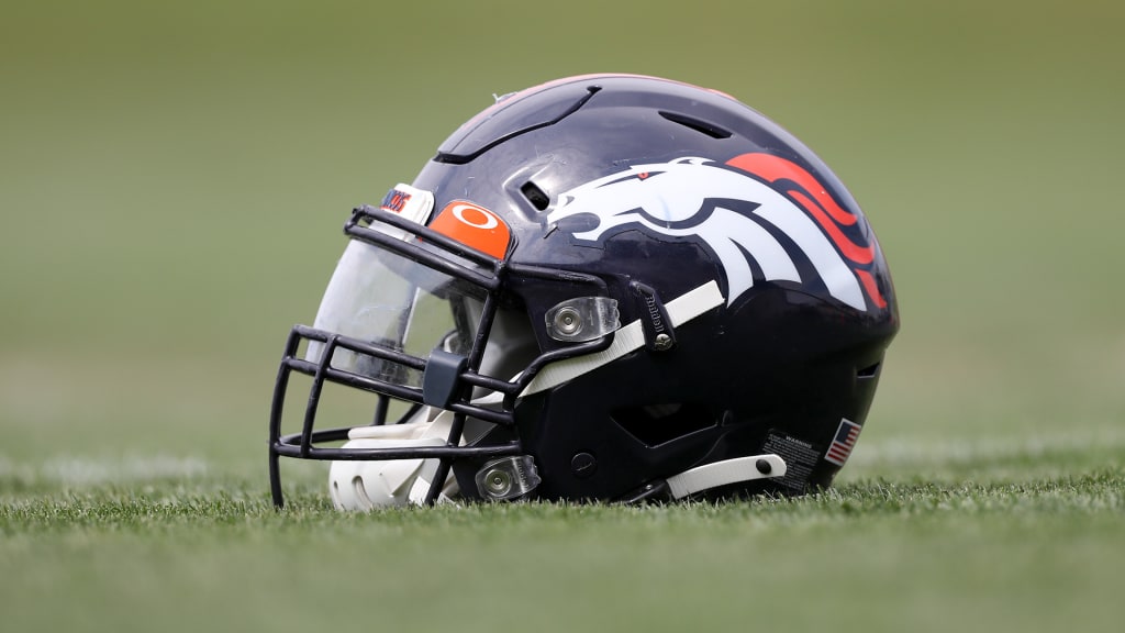 Broncos sign 15 players to practice squad