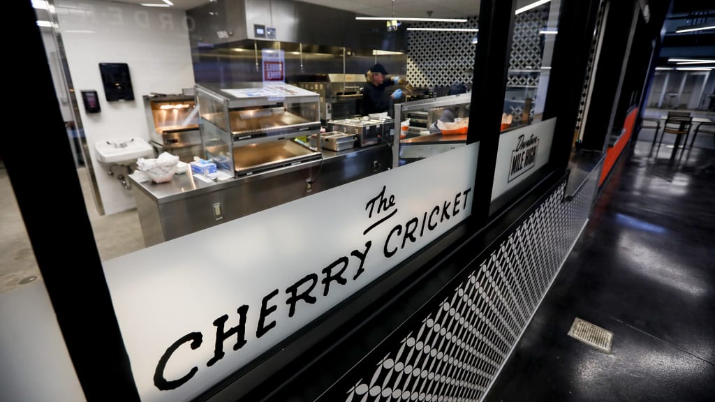 Broncos fans get technology to help speed up concessions at Mile High