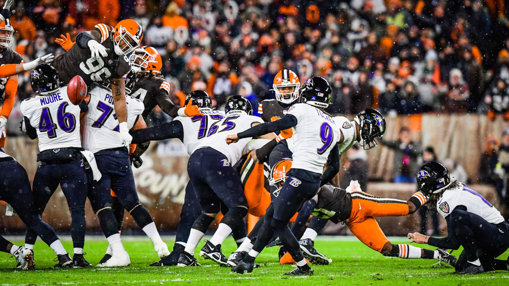 Ravens squeeze past Browns to earn AFC North championship