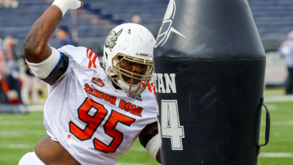 Round 3 - Pick 1: Larry Ogunjobi, DT, North Carolina Charlotte (Cleveland  Browns) : r/nfl