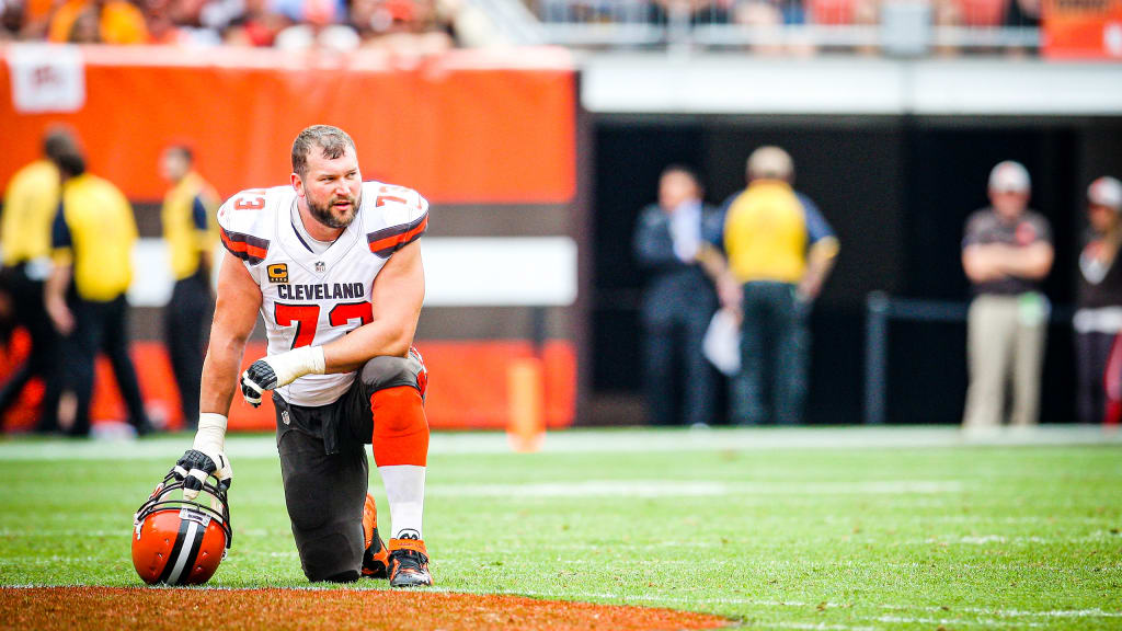 Joe Thomas' Pro Bowl record lands jersey in Pro Football Hall of Fame