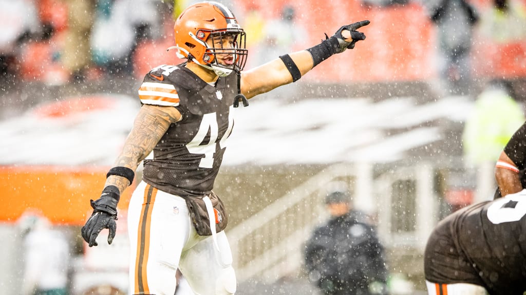 Cleveland Browns place Sione Takitaki on Reserve/COVID-19 list