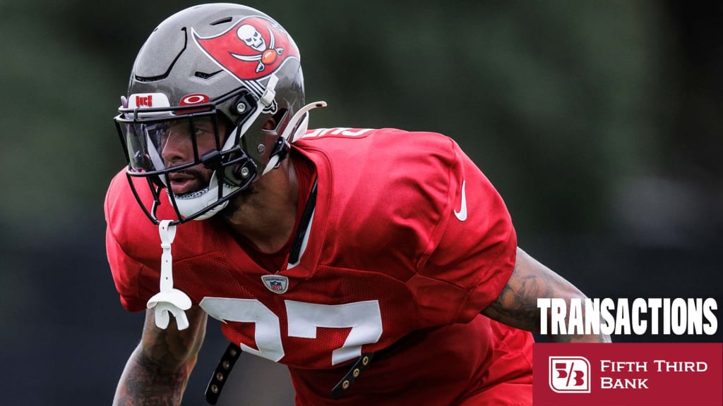 TAMPA, FL - MAY 17: Tampa Bay Buccaneers safety Nolan Turner (34) goes thru  a drill during the Tampa Bay Buccaneers OTA on May 17, 2022 at the  AdventHealth Training Center at