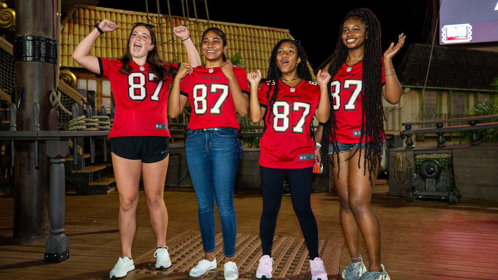 Bucs open scholarship for female high school student-athletes