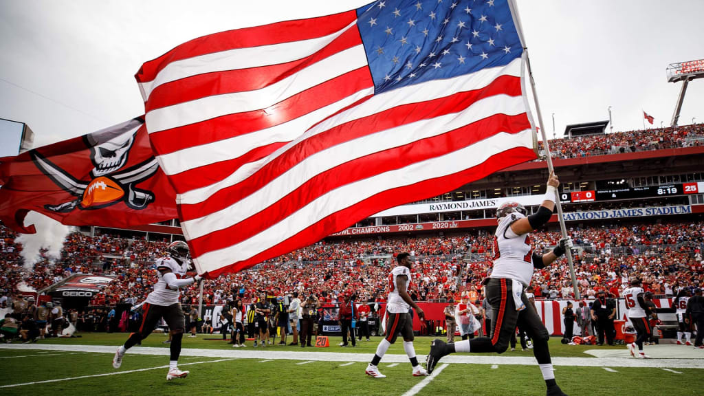 Bucs to Honor Military Service Members, Veterans and Families Throughout  Monday's Salute to Service Game, Presented By USAA