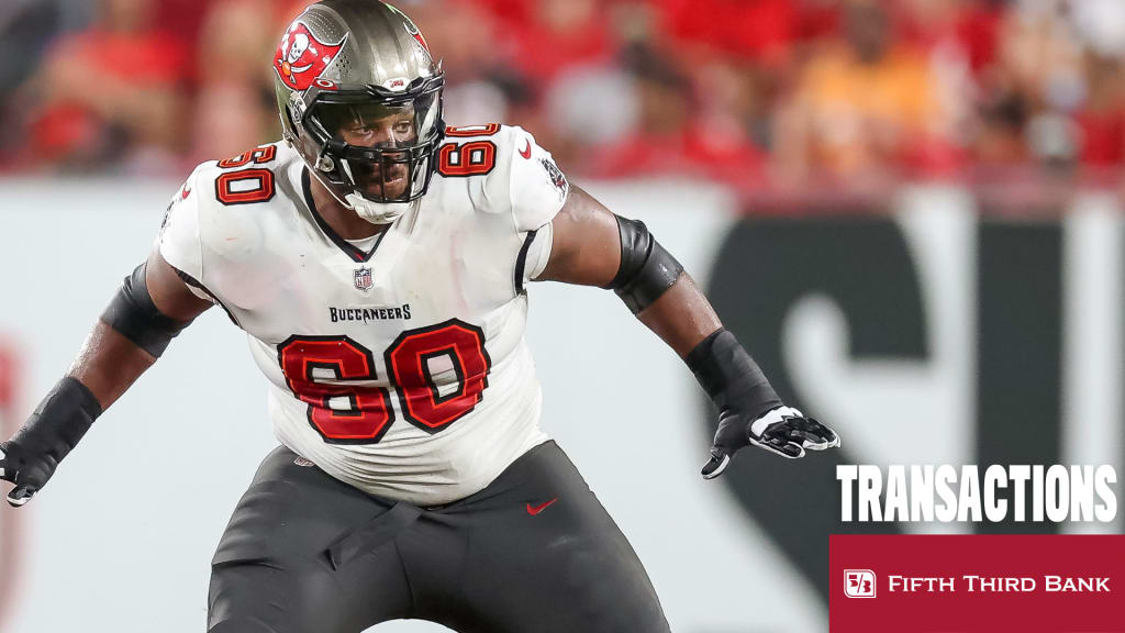 SANTA CLARA, CA - DECEMBER 11: Tampa Bay Buccaneers guard Nick Leverett  (60) blocks in the first