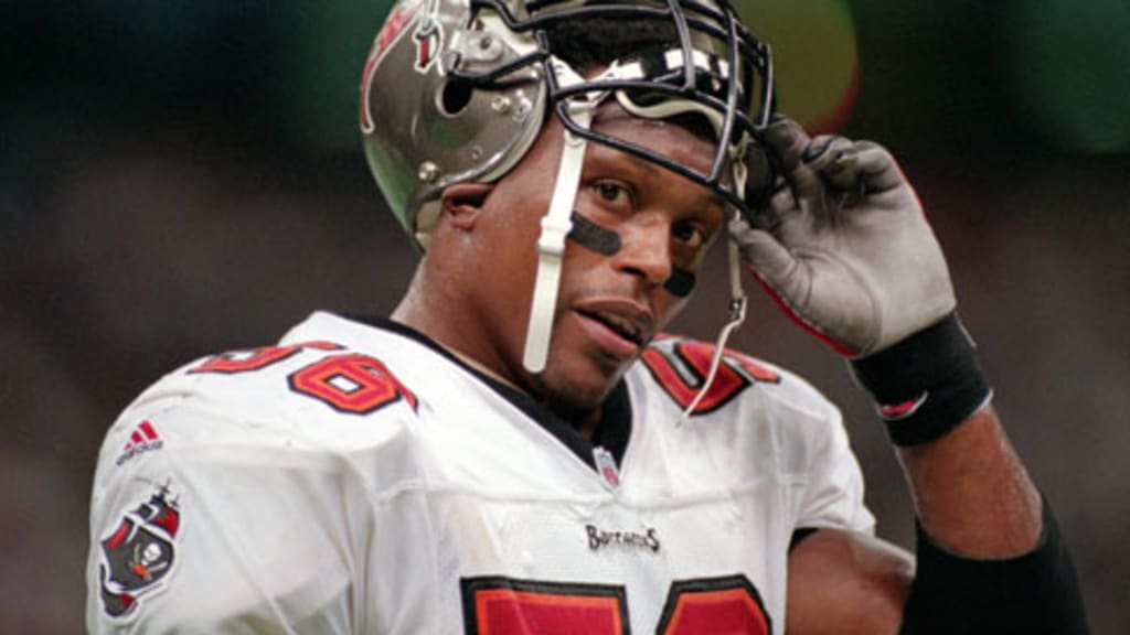 Buccaneers Greatest Moments: Young Bucs Shine in First Playoff Game