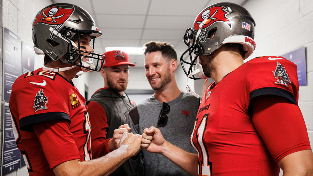 Tampa Bay, Florida, USA, January 1, 2023, Tampa Bay Buccaneers Quaterback  Tom Brady #12 readies to make a pass during the 3rd quarter at Raymond  James Stadium. (Photo by Marty Jean-Louis/Sipa USA