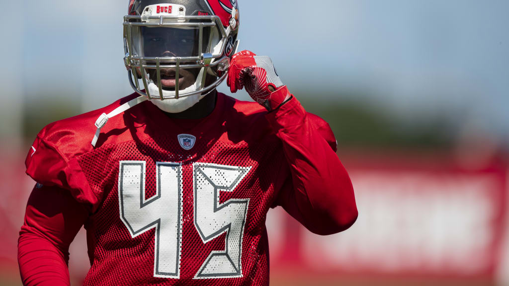 Devin White returns as Bucs hit field for start of training camp