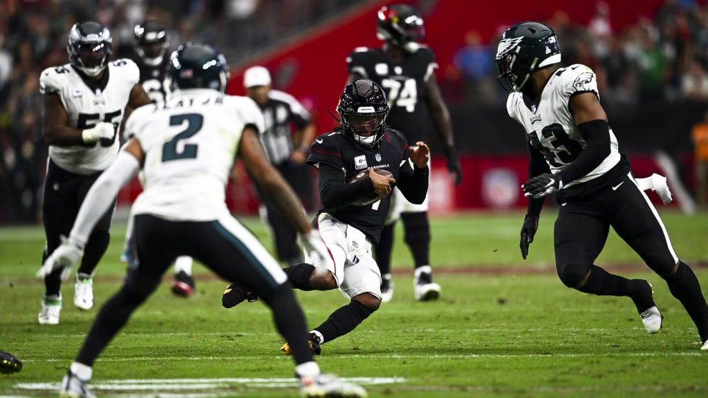 Seattle, WA, USA. 22nd Dec, 2019. Arizona Cardinals quarterback Kyler Murray  (1) fist pumps during a game between the Arizona Cardinals and Seattle  Seahawks at CenturyLink Field in Seattle, WA. The Cardinals