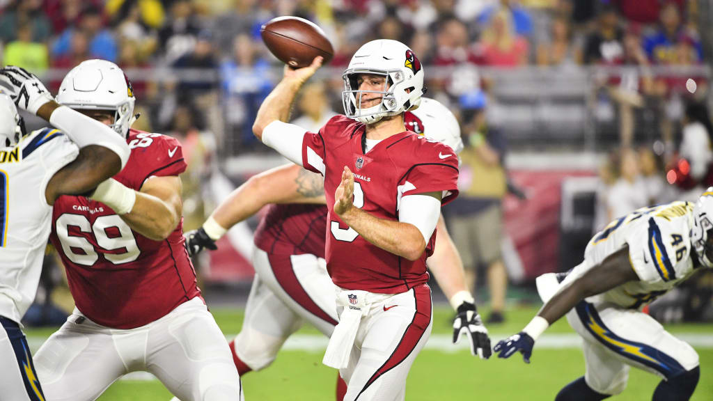 Green Bay, WI, USA. 2nd Dec, 2018. Arizona Cardinals quarterback Josh Rosen  #3 delivers a pass during the NFL Football game between the Arizona  Cardinals and the Green Bay Packers at Lambeau