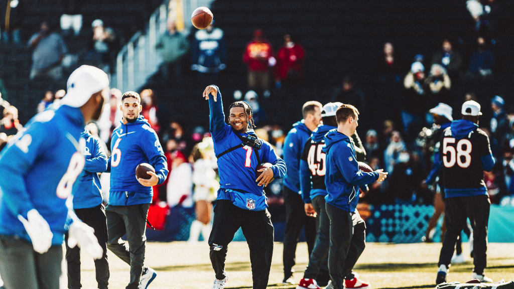 PHOTOS: Best Shots From Saturday's Pro Bowl Practice In Las Vegas