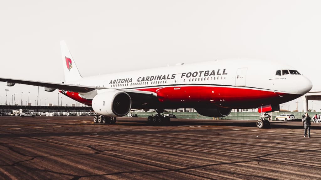 N867DA Arizona Cardinals Boeing 777-232ER