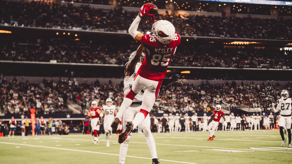 Arizona Cardinals quarterback Kyler Murray (1) scores a touchdown during an  NFL football game against the Dallas Cowboys, Monday, Oct. 19, 2020, in  Arlington, Texas. Arizona won 38-10. (AP Photo/Brandon Wade Stock Photo -  Alamy