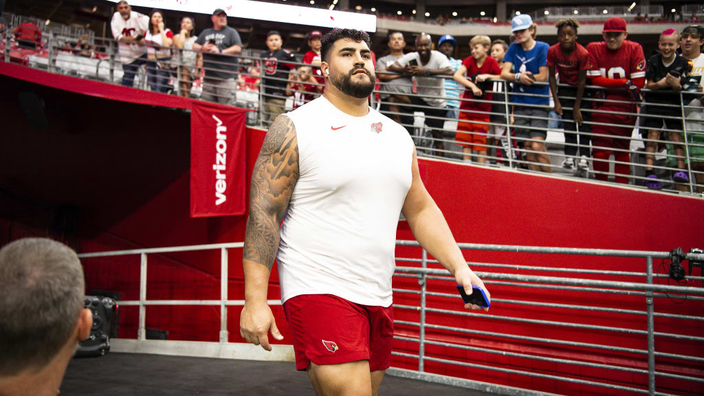 Arizona Cardinals guard Will Hernandez (76) wears a Mexico flag