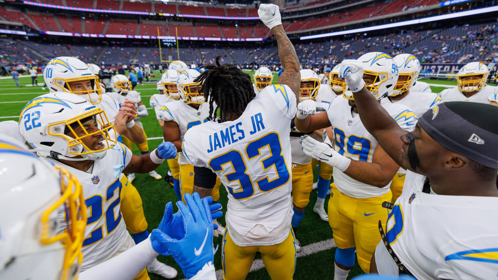 S Derwin James Leads Athletic Chargers Defense vs. Chiefs in