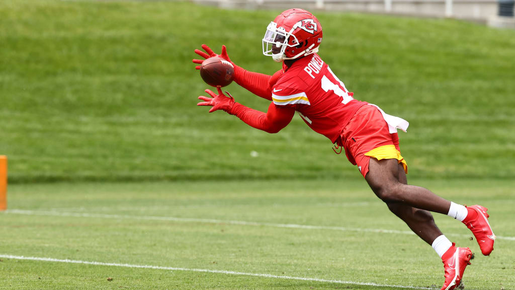 Patrick Mahomes on Rookies Noah Gray and Cornell Powell: “They Know How to  Make Plays”