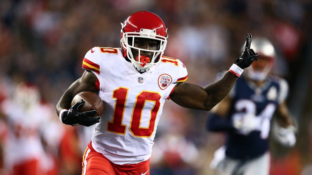 Chiefs news: Tyreek Hill says he didn't remove his helmet - Arrowhead Pride