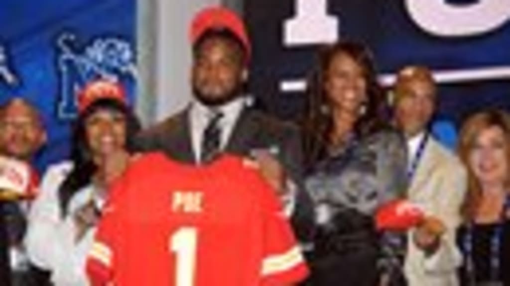 5 Chiefs stories to know: QBs in the draft, Dontari Poe and LDT