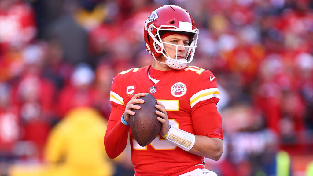 SUNDAY NIGHT FOOTBALL IS AGAIN HOME TO THE BEST & BRIGHTEST IN 2022 – TOM  BRADY VS. PATRICK MAHOMES, AARON RODGERS VS. JOSH ALLEN, BEARS VS. PACKERS,  COWBOYS VS. EAGLES AND MORE