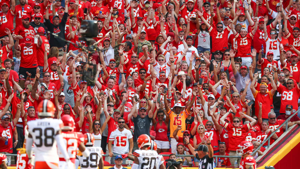 Chiefs storm back to down Cleveland 33-32 in final preseason game