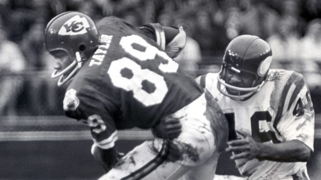 Otis Taylor, Star Receiver for the Kansas City Chiefs, Dies at 80 - The New  York Times