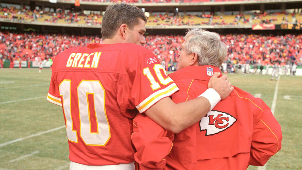 trent green chiefs jersey