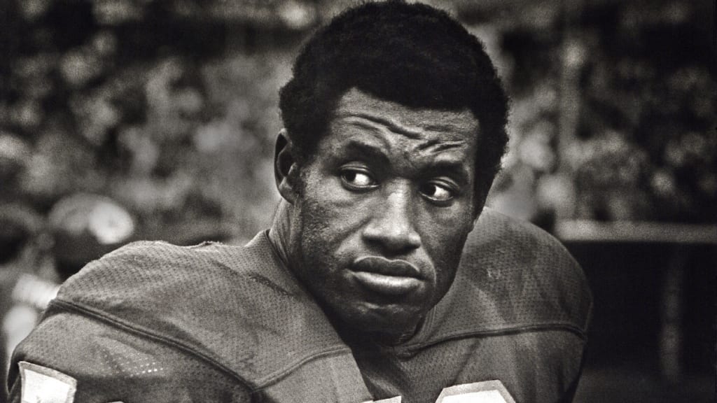 The Life And Career Of Bobby Bell (Story)